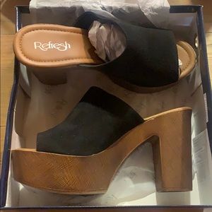 Jackie platform shoes brand new never worn